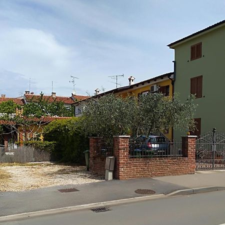 Apartment Complex Iris Πόρετς Εξωτερικό φωτογραφία