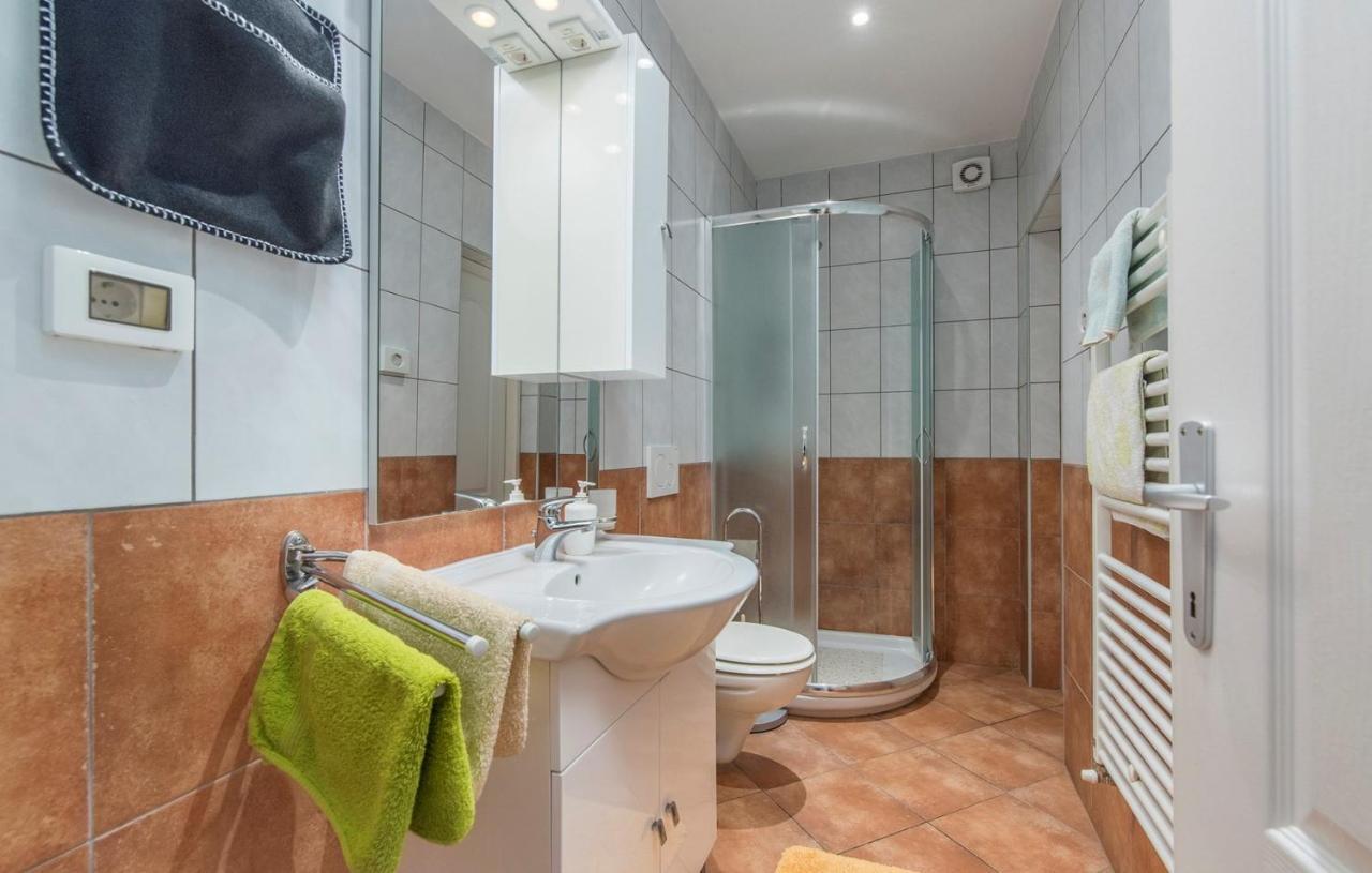 Apartment Complex Iris Πόρετς Εξωτερικό φωτογραφία
