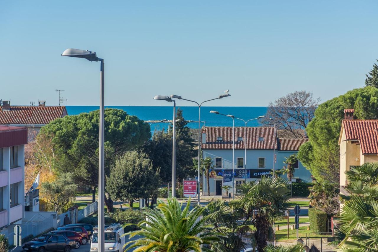 Apartment Complex Iris Πόρετς Εξωτερικό φωτογραφία